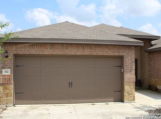 712 Saengerhalle Rd, New Braunfels, TX 78130
