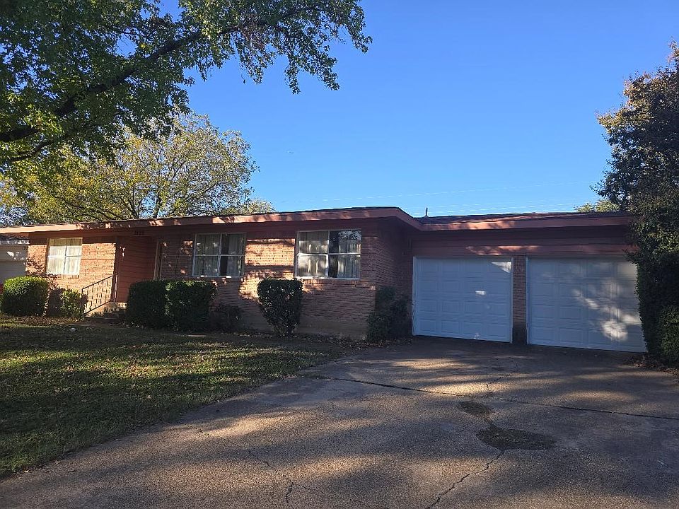1st image of 1409 Westwood Dr
