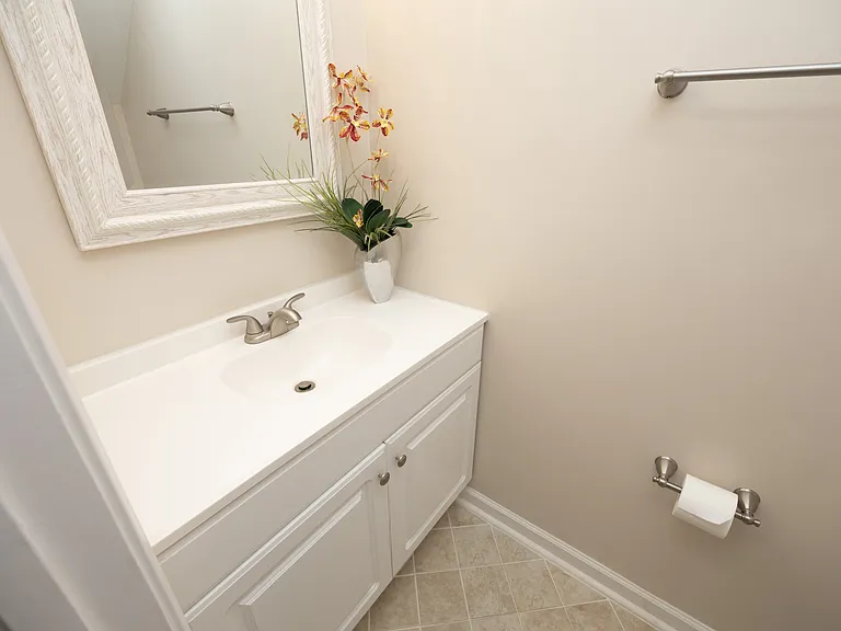 327 Orchard Park Dr — Photo 17