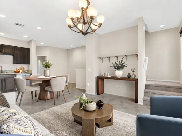 14665 Sherman Way, Van Nuys, CA 91405