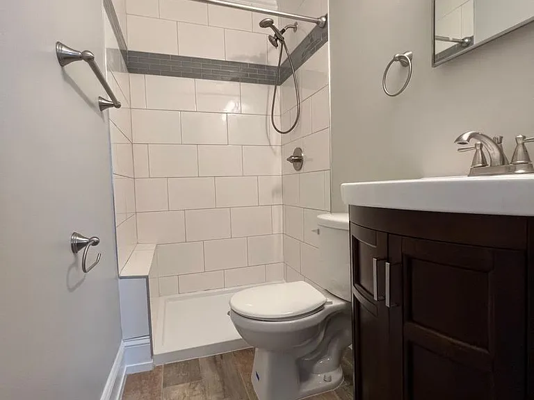 805 Gardenview Dr — Photo 16