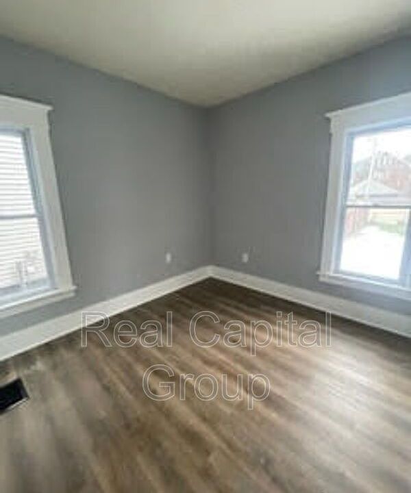 66 Mineral Springs Rd Buffalo, NY, 14210 Apartments for Rent Zillow