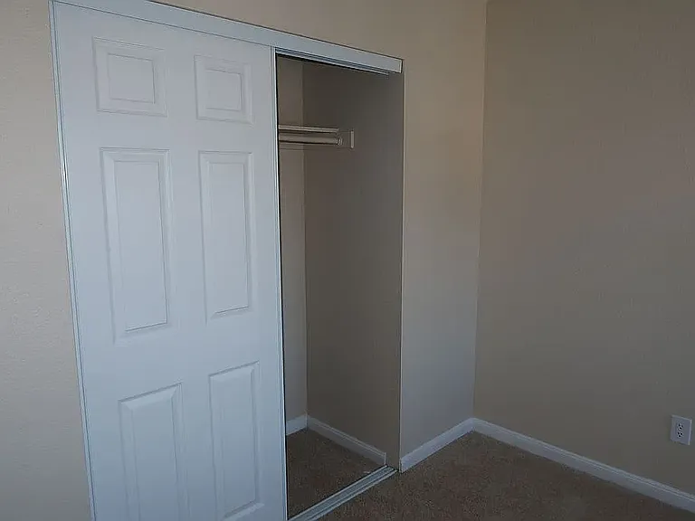 701 Deerfield Dr — Photo 28