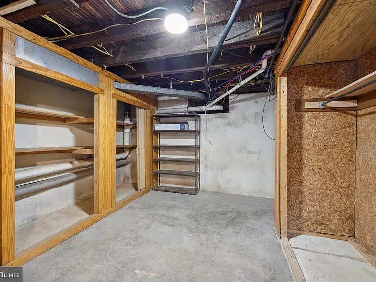 467 Ripka St — Photo 13