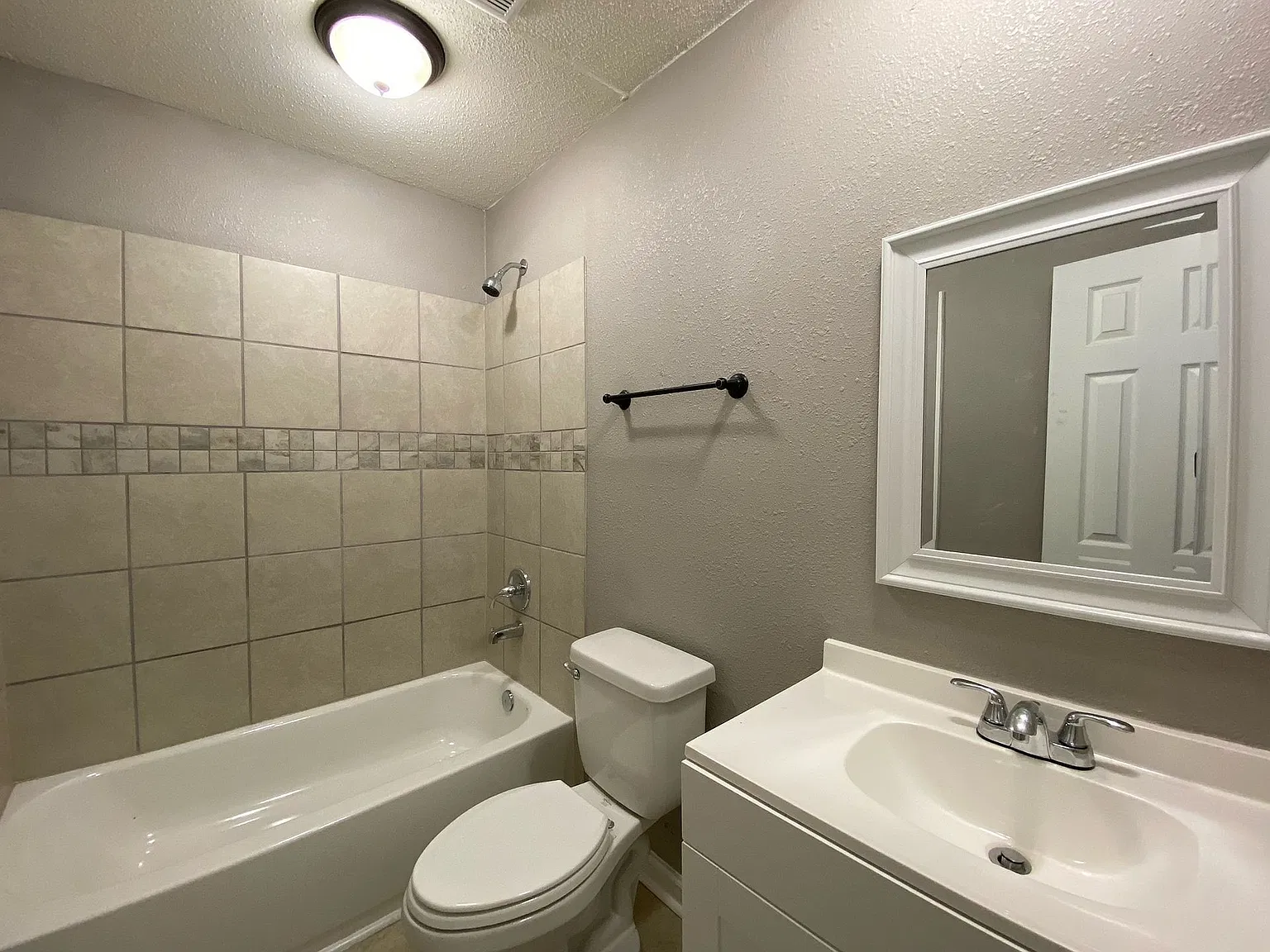 5475 Apple Blossom Dr — Photo 4