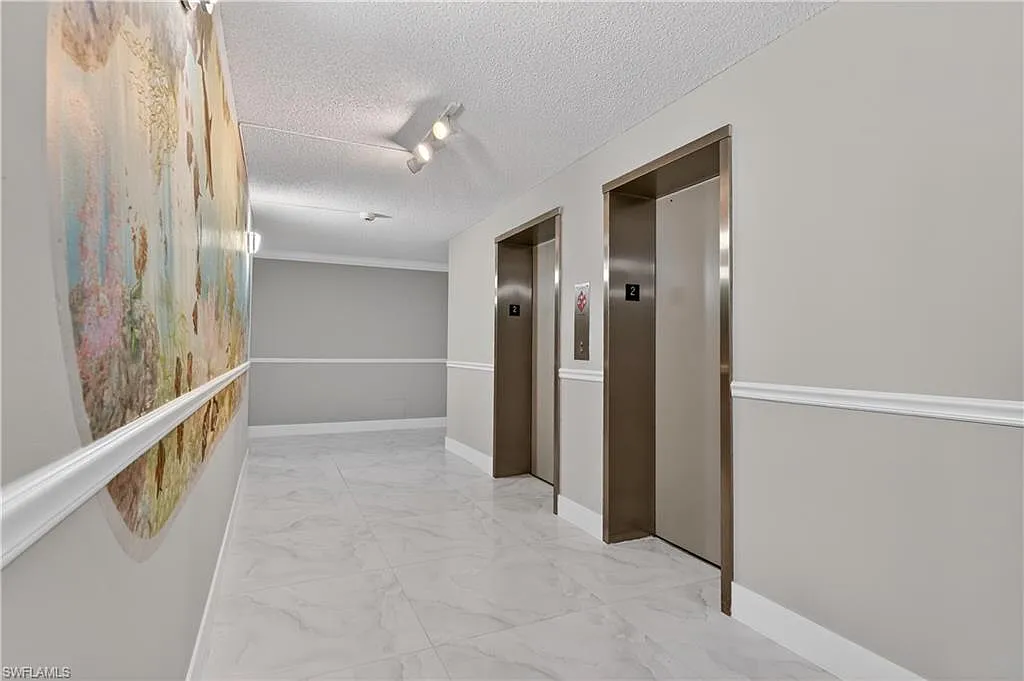3 bed, 2.0 bath, 1441 sqft, $9,000 — Photo 4