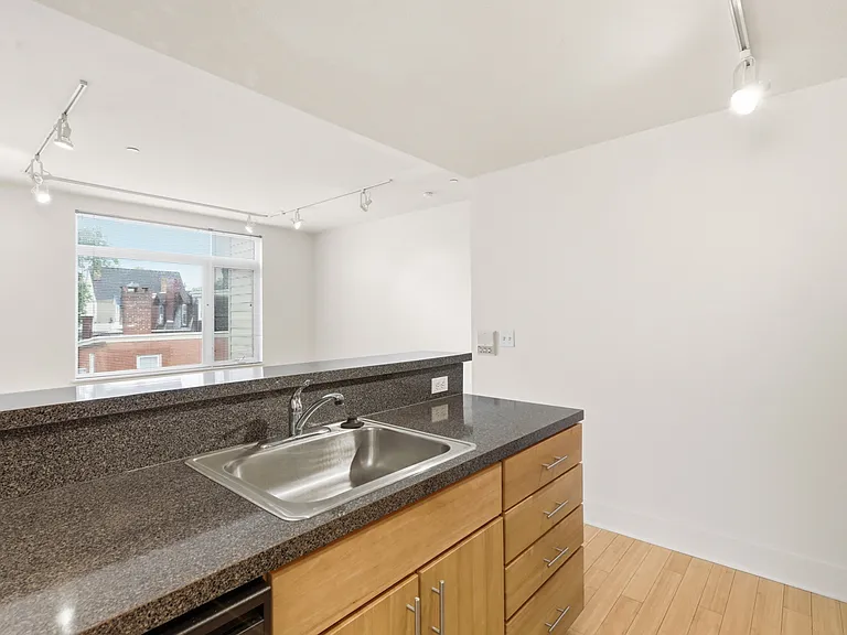 521 Shady Ave #31 — Photo 13