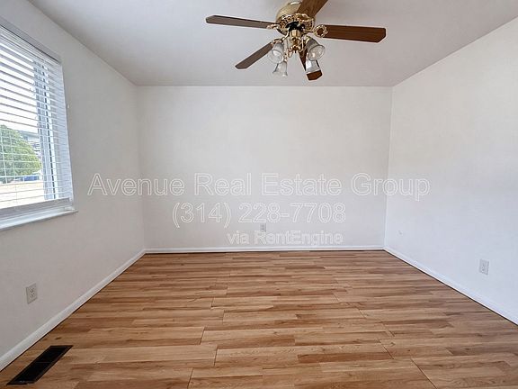 5th image of 10065 Puttington Dr APT A