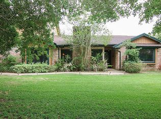 111 Avenue J, Dickinson, TX 77539