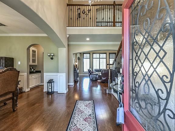 3rd image of 32619 Tall Oaks Way