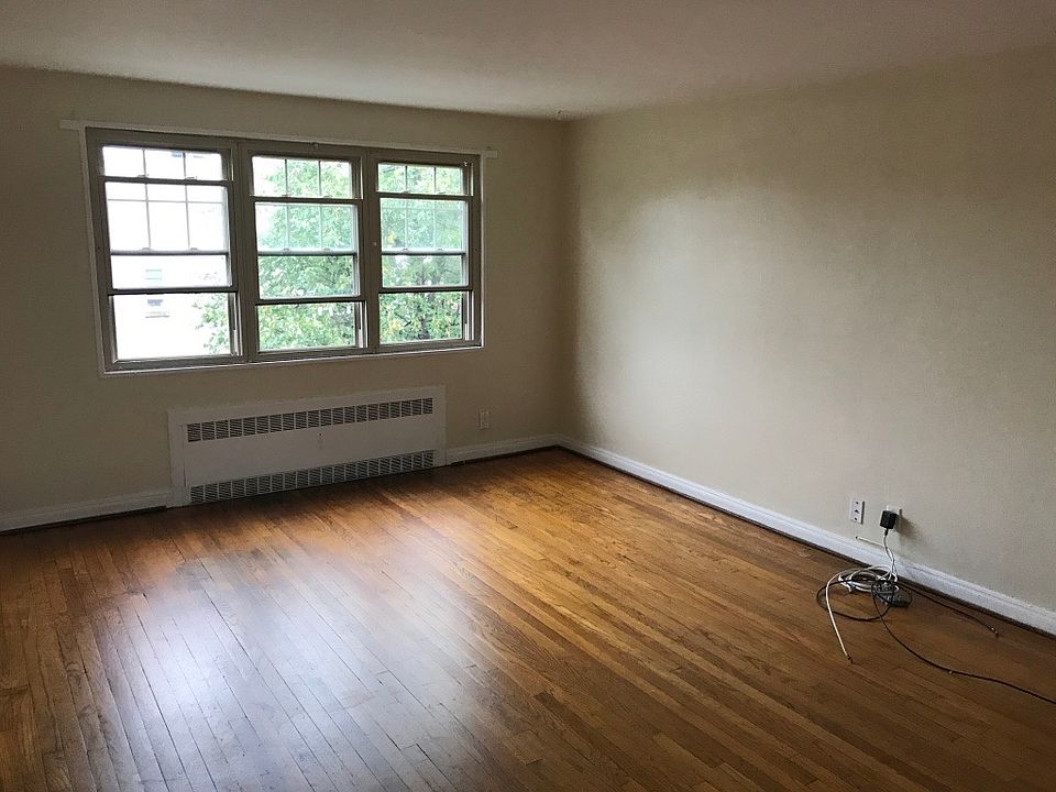 1st image of 2726 Elmwood Ave