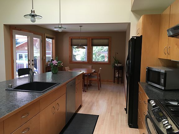 3rd image of 4440 Elmira St