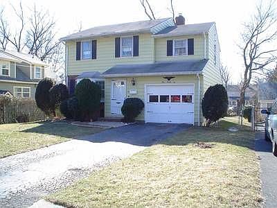 1st image of 132 Florence Ave