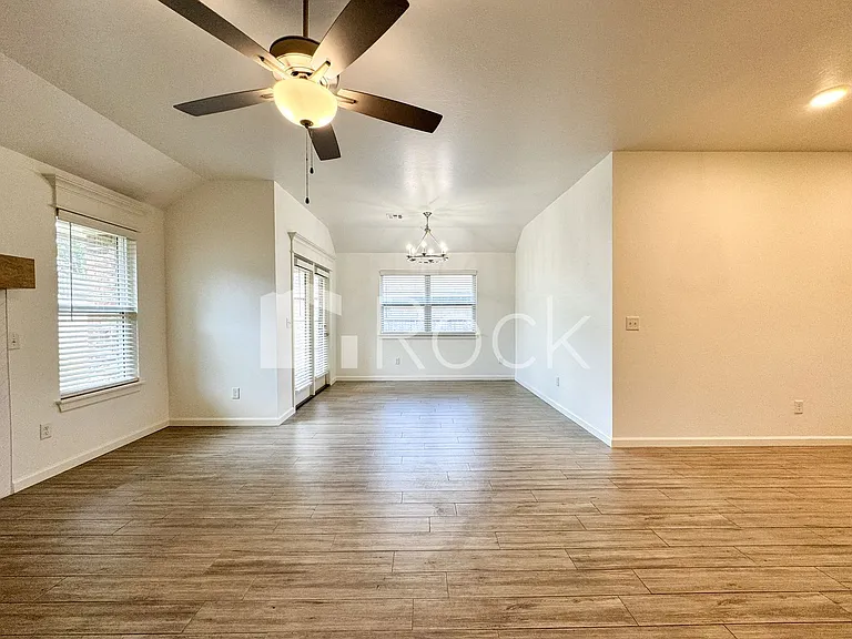 1113 Magnolia Dr — Photo 31