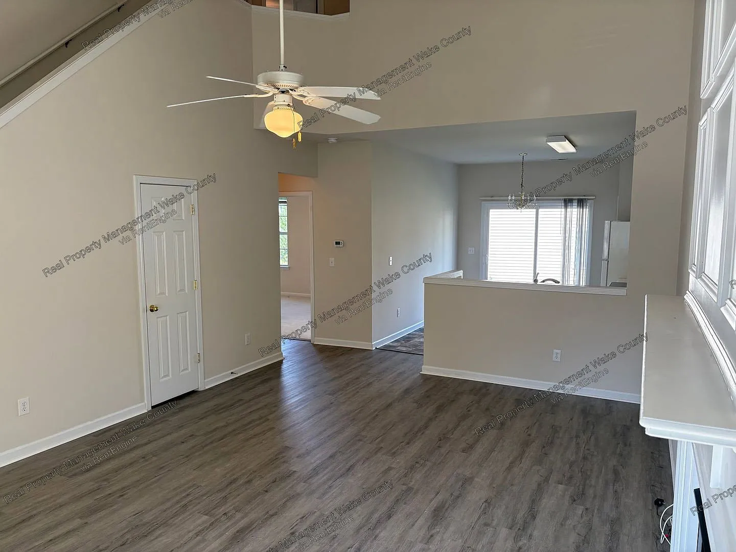 3 bed, 2.5 bath, 1519 sqft, $1,995 — Photo 4