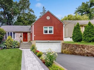 71 Travers Ave, Yonkers, NY 10705