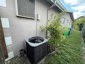 8136 NW 21st Ct — Photo 26