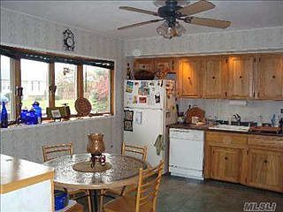 1st image of 4 Carstairs St
