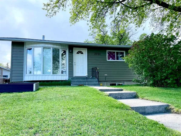 2231 E 39th St SE, Calgary, AB T2B 1A6