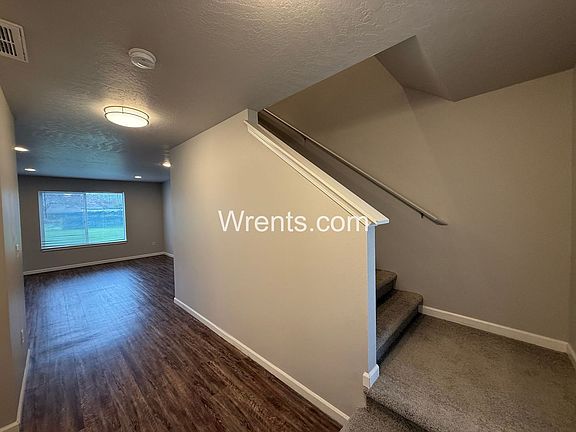 2nd image of 10317-10319 E Maxwell Ln