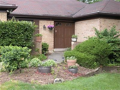 4th image of 5331 Highmeadow Ln