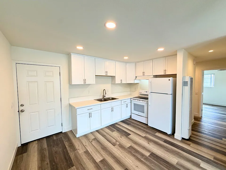 985 Valencia St #3