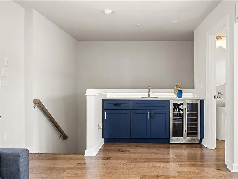 2145 Burnside Dr NW — Photo 43