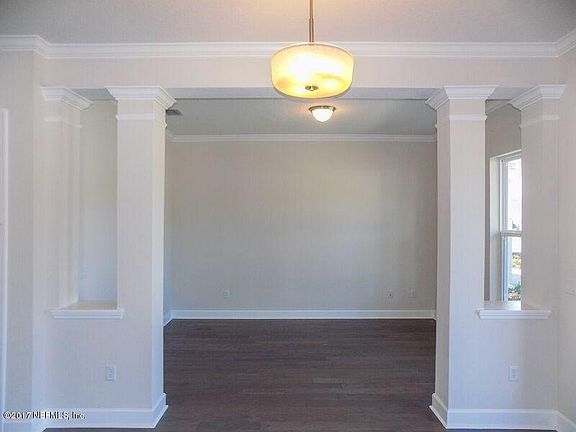4th image of 209 MANOR Lane