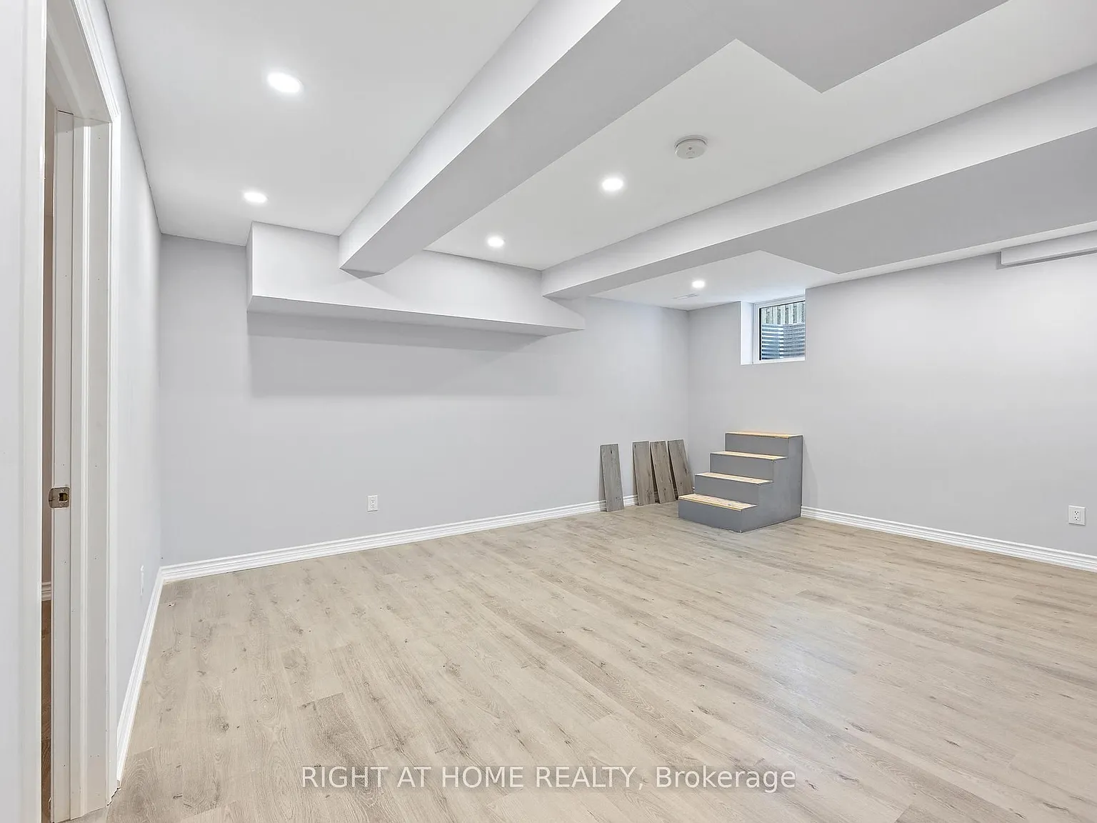 2 bed, $2,100 — Photo 4