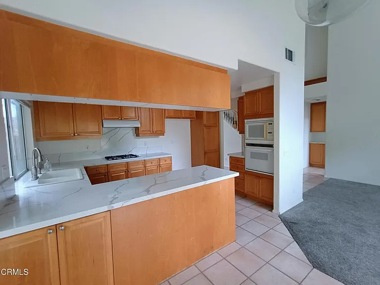 1405 La Culebra Cir — Photo 20