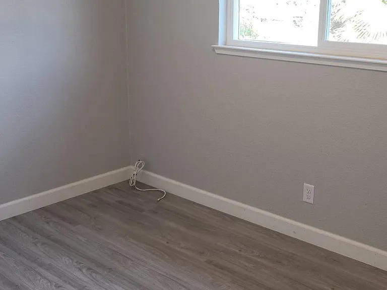 7331 Alexander St #3 — Photo 10