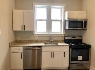 217 W Quincy St #1, Riverside, IL 60546