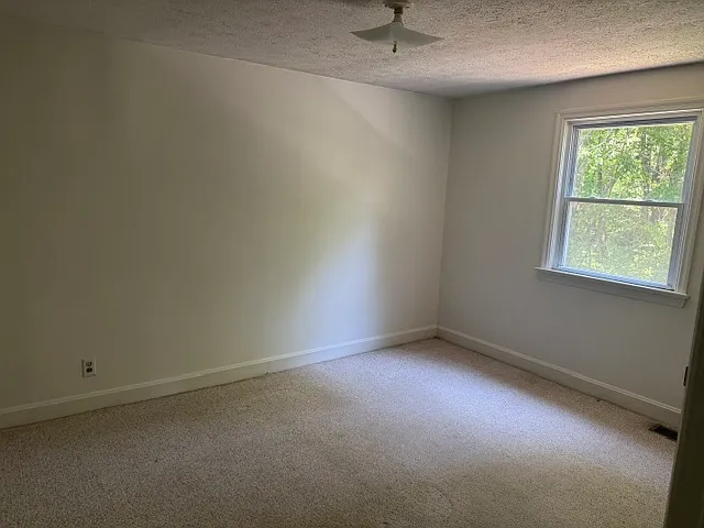 425 Wall Rd — Photo 7
