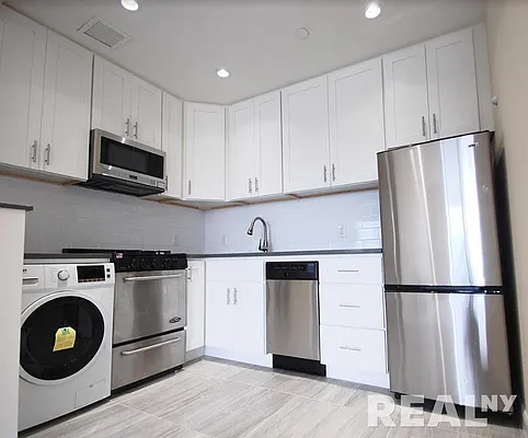 Rented by REAL New York | media 14