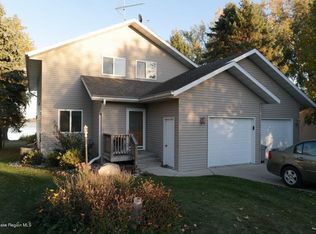 41894 Dawn Dr, Pelican Rapids, MN 56572