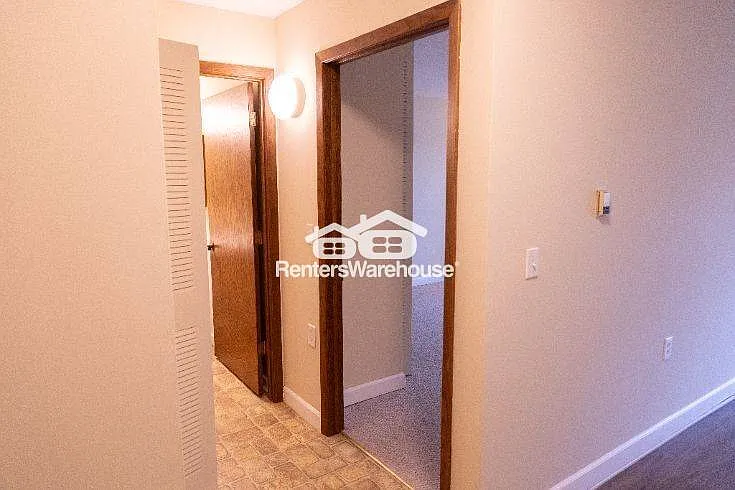 6615 Lake Shore Dr S #115 — Photo 15