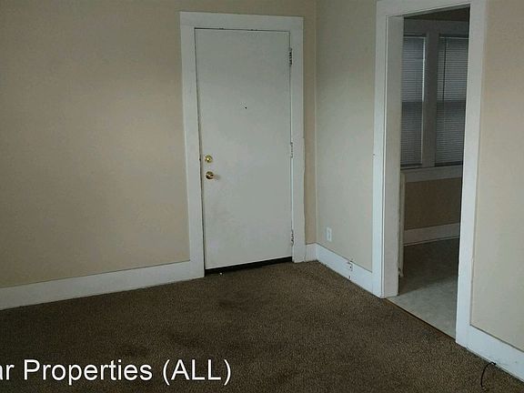 3rd image of 2002 N Bartlett Ave #11092859