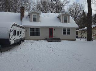 7364 S Lake Bluff O.5 Dr, Gladstone, MI 49837