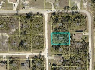 569 Beach Ave S, Lehigh Acres, FL 33974