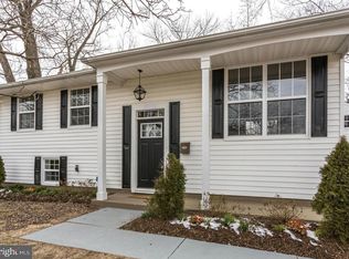 904 Silver Maple Ct, Glen Burnie, MD 21060
