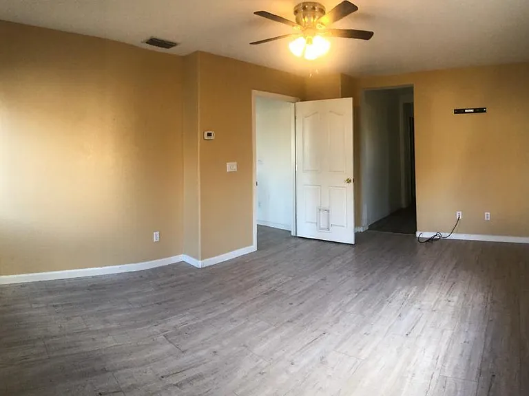 21 Anjou Cir — Photo 15