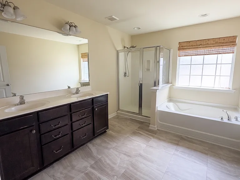 134 Mission Way — Photo 2