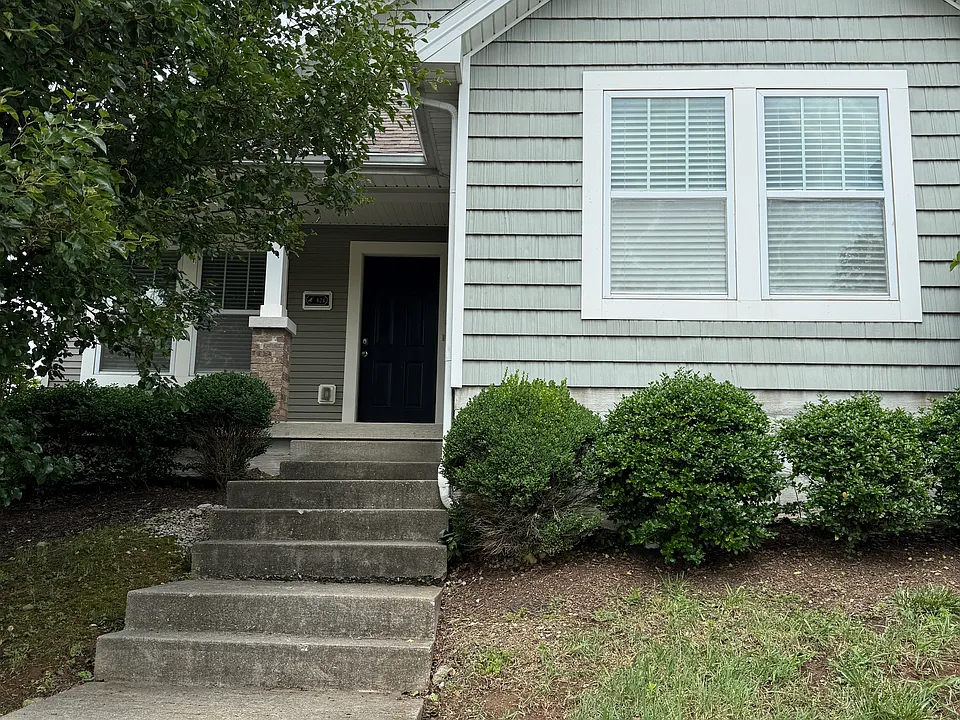 424 White Oak Trce