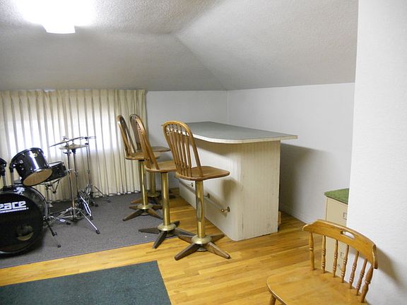 Upstairs Bedroom 3