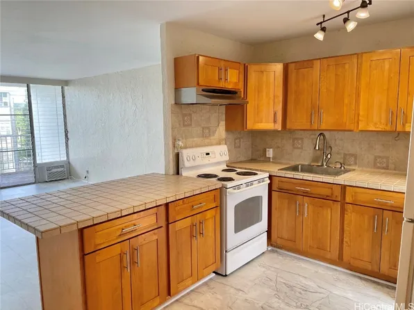 95-020 Waihonu St APT C1005, Mililani, HI 96789