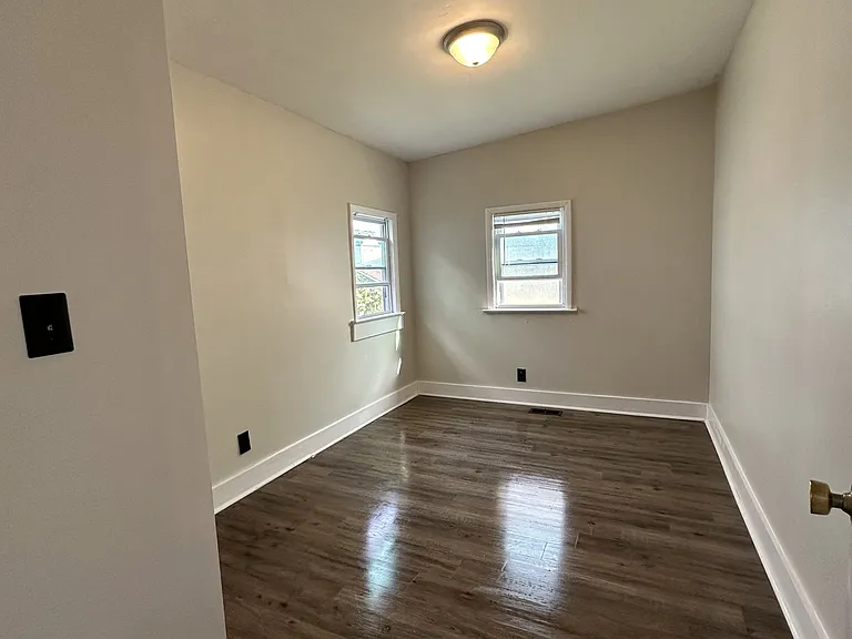 127 Poplar Ave #1 — Photo 18