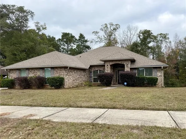 8622 Fernwood Loop N, Semmes, AL 36575