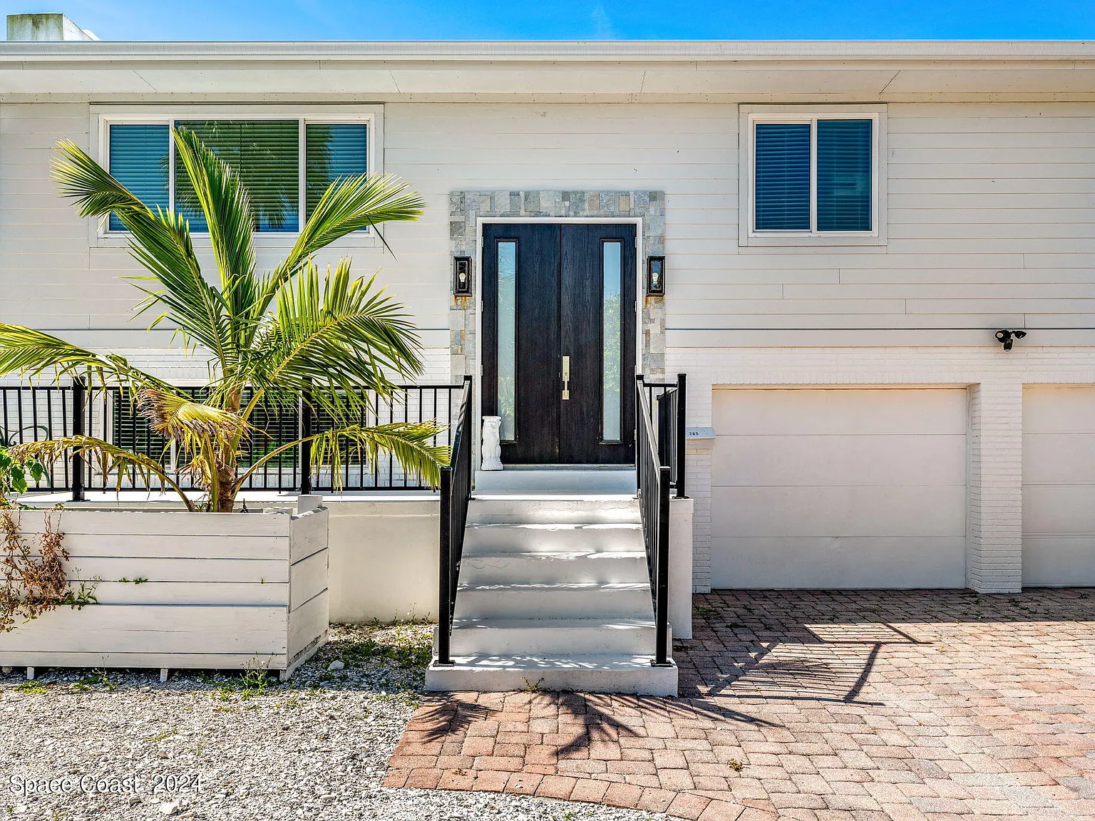 4 bed, 2.0 bath, 1724 sqft, $5,500 — Photo 4