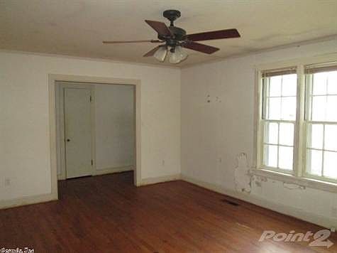 4th image of 1605 W Arch Ave
