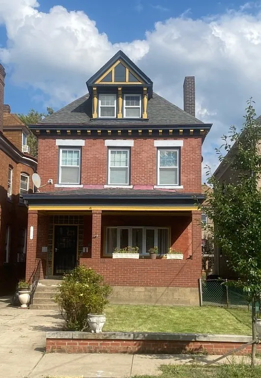 1118 N Saint Clair St photo 1